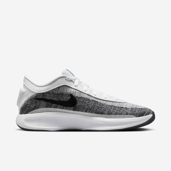Nike G.T. Hustle Academy Men\'s Basketball Shoes, Size: 8.5, White Black main image 9